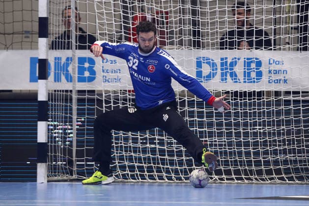 26 12 2025, xtgx, Handball Daikin HBL MT Melsungen TVB Stuttgart emspor, v l Kristof Palasics Melsungen, 32 Parade, holds the ball, catches the ball, parries Kassel