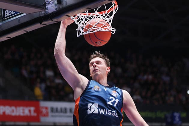 Frankfurt Skyliners FC Bayern Munich Basketball, easyCredit BBL Dunking by Lorenz Brenneke Skyliners, 21 Game of the easyCredit BBL between Frankfurt Skyliners and FC Bayern Basketball on December 26, 2025 at Süwag Energie ARENA in Frankfurt am Main , Frankfurt am Main Hessen Germany Süwag Energie ARENA