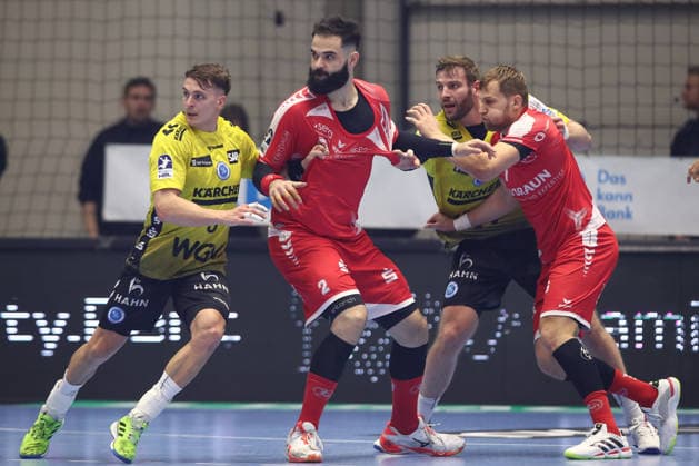 26 12 2025, xtgx, MT Melsungen TVB Stuttgart v l Lukas Saueressig Schaffhausen, 4 , Ruben Marchan Melsungen, 2 , Samuel Roethlisberger Röthlisberger, Stuttgart, 17 , David Mandic Melsungen, 7 Kassel