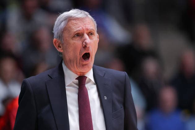 Frankfurt Skyliners FC Bayern Munich Basketball, easyCredit BBL Coach Svetislav Pesic FC Bayern Game of the easyCredit BBL between Frankfurt Skyliners and FC Bayern Basketball on December 26, 2025 at the Süwag Energie ARENA in Frankfurt am Main , Frankfurt am Main Hessen Germany Süwag Energie ARENA