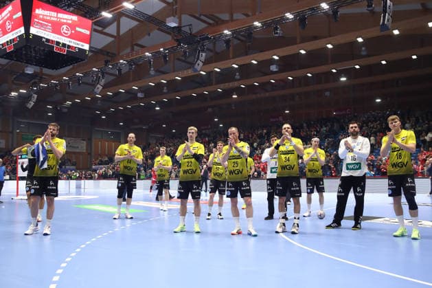26 12 2025, xtgx, MT Melsungen TVB Stuttgart v l Stuttgart disappointed, looks disappointed, dejected, disappointed Kassel