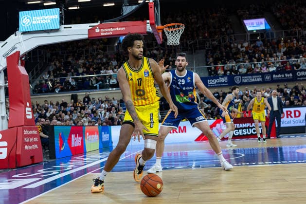, GER, Rostock Seawolves vs ALBA Berlin, easycredit BBL, Basketball, Bundesliga, Matchday 12, Season 2025 2026, 26 12 2025 GER, Rostock Seawolves vs ALBA Berlin, easycredit BBL, Basketball, Bundesliga, Matchday 12, Season 2025 2026, 26 12 2025 Rostock Copyright: xEibner-Pressefoto DenverxEhrlichx EP_DEH