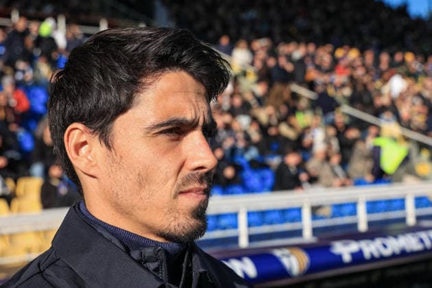 Fußball, Italien, Parma Calcio - AC Florenz December 27, 2025, Parma: Parma™s Head coach Carlos Cuesta during the Italian Serie A soccer match between Parma Calcio 1913 and ACF Fiorentina at the Stadio Ennio Tardini in Parma, Italy, 27 December 2025.ANSA Soccer: Serie A; Parma Vs Fiorentina  - ZUMAa110 20251227_zaf_a110_003 Copyright: xLorenzoxCattanix