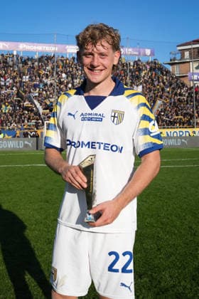 Parma s Oliver Sorensen Jensen Panini Player of the match at the end of the Serie A soccer match between Parma and Fiorentina at Ennio Tardini Stadium in Parma, North Italy, Saturday, December 27, 2025. Soccer  Copyright: xMassimoxPaolone LaPressex