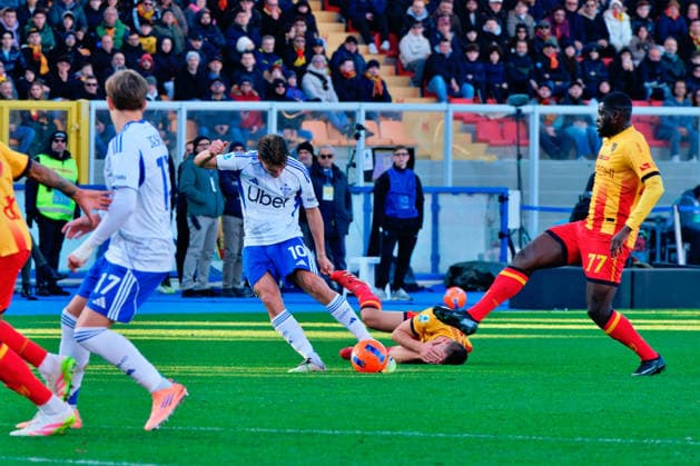 CALCIO - Serie A - US Lecce vs Como 1907 Nico Paz of Como 1907 scores a goal of 0-1 during US Lecce vs Como 1907, Italian soccer Serie A match in Lecce, Italy, December 27 2025 Lecce Italy  Copyright: xIPAxSport ABACAx