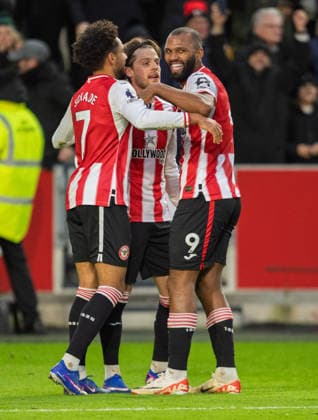 Brentford v Bournemouth Premier League Brentford celebrate their second goal against Bournemouth during the Premier League match at the Gtech Community Stadium, Brentford 27 12 2025 UK Newspapers OUT Copyright: xGraemexWilcocksonx FIL-22701-0053