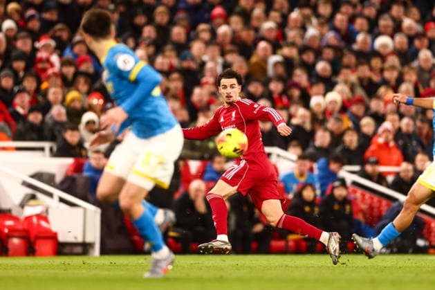 Curtis Jones of Liverpool crosses Liverpool v Wolverhampton Wanderers, Premier League, Football, Anfield, Liverpool, UK - 27 Dec 2025Liverpool Anfield United Kingdom EDITORIAL USE ONLY No use with unauthorised audio, video, data, fixture lists, club league logos or live services. Online in-match use limited to 120 images, no video emulation. No use in betting, games or single club league player publications. Copyright: xMarkxKerton Shutterstockx 16213163cd