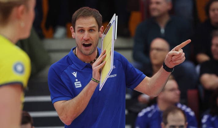 Stuttgart , Volleyball Bundesliga Allianz MTV Stuttgart vs SSC Palmberg Schwerin , Felix Koslowski coach Schwerin