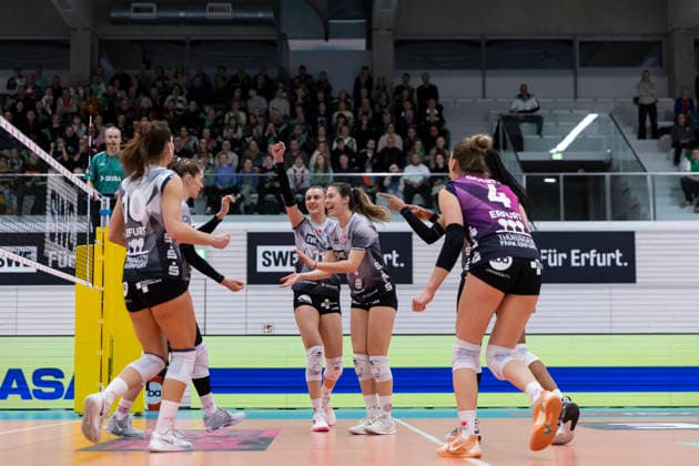 1 Volleyball Bundesliga Women Schwarz Weiss Erfurt vs USC Münster Erfurt 27 12 2025 Emilie Respaut 5 Schwarz Weiss Erfurt center 1 Volleyball Bundesliga Women Schwarz Weiss Erfurt vs USC Münster Riethsporthalle Erfurt 27 12 2025 Copyright: xBEAUTIFULxSPORTS Duehringx
