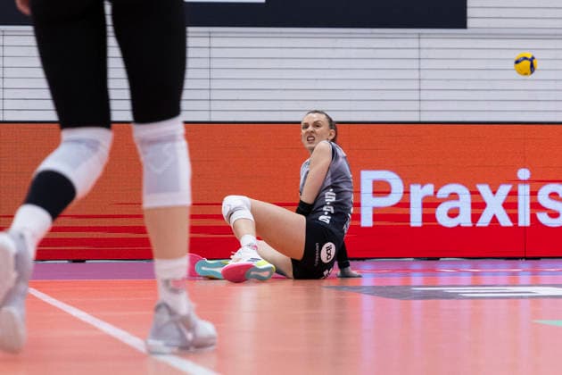 1 Volleyball Bundesliga Women Schwarz Weiss Erfurt vs USC Münster Erfurt 27 12 2025 Isabel Kova i 11 Schwarz Weiss Erfurt 1 Volleyball Bundesliga Women Schwarz Weiss Erfurt vs USC Münster Riethsporthalle Erfurt 27 12 2025 Copyright: xBEAUTIFULxSPORTS Duehringx