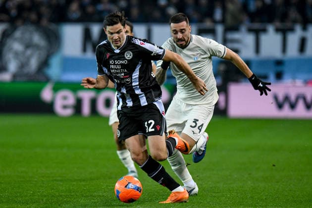 CALCIO - Serie A - Udinese Calcio vs SS Lazio Udinese s Jurgen Ekkelenkamp in action against Lazio s Mario Gila during Udinese Calcio vs SS Lazio, Italian soccer Serie A match in Udine, Italy, December 27 2025 Udine Italy  Copyright: xIPAxSport ABACAx