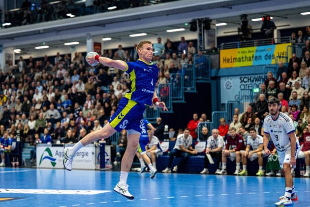 Daikin Handball Bundesliga, VfL Gummersbach Handball Sport Verein Hamburg, 27 12 2025 Ellidi Vidarsson VfL Gummersbach, 4 , Jacob Lassen, HSV Hamburg 9 , Daikin Handball Bundesliga, VfL Gummersbach Handball Sport Verein Hamburg, 27 12 2025 Copyright: xBEAUTIFULxSPORTS Erlhofx