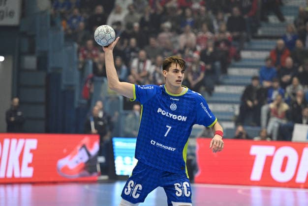 Solo picture Julian Koester VfL Gummersbach 7 VfL Gummersbach vs Handball Sportverein Hamburg, Handball, Daikin 1 Bundesliga, Matchday 19, Season 2025 2026, 27 12 2025 VfL Gummersbach vs Handball Sportverein Hamburg, Handball, Daikin 1 Bundesliga, Matchday 19, Season 2025 2026, 27 12 2025 Gummersbach Copyright: xEibner-Pressefoto JuergenxAugstx EP_JAT