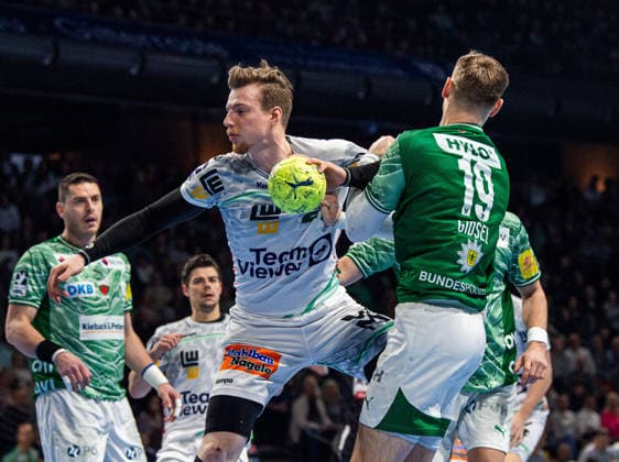 Handball, Men, Season 2025 2026, DAIKIN Handball Bundesliga 19 Matchday , Füchse Berlin FRISCH AUF Göppingen, f l Mijajlo Marsenic Füchse Berlin , Erik Persson Göppingen , Mathias Gidsel Füchse Berlin , 27 12 2025, Copyright: xSebastianxRäppold MatthiasxKochx