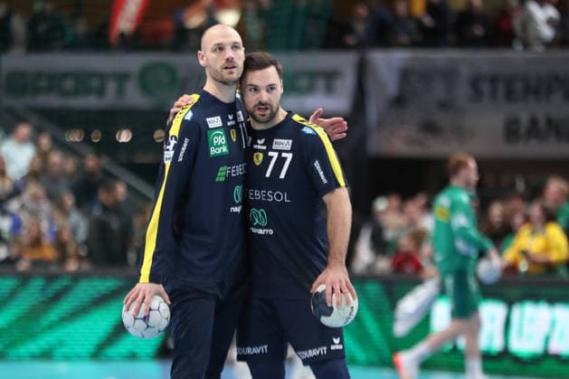 Handball DAIKIN HBL, SC DHfK Leipzig Rhein Neckar Löwen 27 12 2025 Lukas Sandell 11, Rhein Neckar Löwen and Dani Baijens 77, Rhein Neckar Löwen during warm-up Handball, DAIKIN HBL, 1 Bundesliga, Season 2025 2026, Matchday 19 SC DHfK Leipzig vs Rhein Neckar Löwen on 27 12 2025 at Quarterback Immobilien Arena Leipzig Copyright: xBEAUTIFULxSPORTS JanxKaeferx