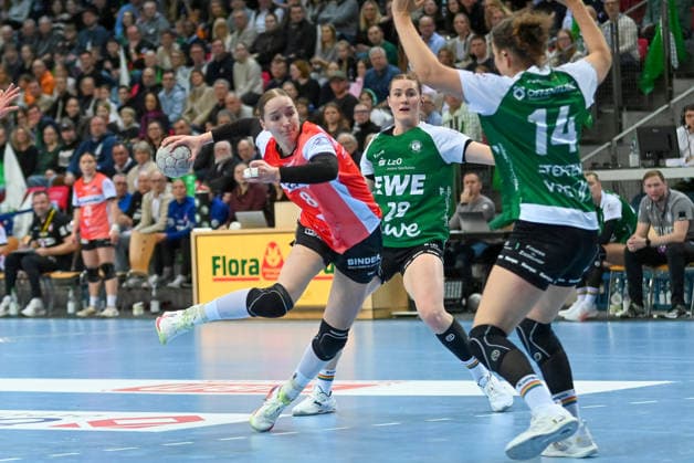 Nieke Kuehne HSG Blomberg Lippe, 08 prevails VfL Oldenburg vs HSG Blomberg Lippe, ALSCO Handball Bundesliga Women, Matchday 9, Season 2025 2026, 27 12 2025, VfL Oldenburg vs HSG Blomberg Lippe, ALSCO Handball Bundesliga Women, Matchday 9, Season 2025 2026, 27 12 2025 Oldenburg Copyright: xEibner-Pressefoto RobertxGertzenx EP_RGN