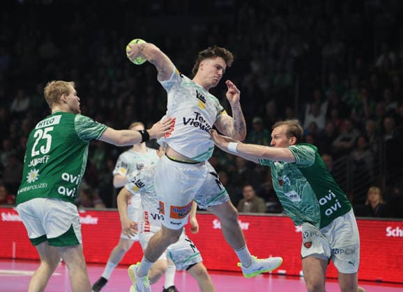 GER HBL Season 2025 2026 FÜCHSE Berlin vs FrischAuf Göppingen, 27 12 25, Max Schmeling Halle, Berlin, Matthes LANGHOFF Füchse Berlin 25 , Victor KLÖVE FrischAuf Göppingen 7 , Max DARJ Füchse Berlin 5