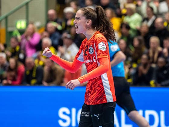 Sarah Wachter Borussia Dortmund, 12 cheers after a save, Borussia Dortmund vs Frisch Auf Goeppingen, Handball, 1 Bundesliga, Season 2025 2026, 27 12 2025 Borussia Dortmund vs Frisch Auf Goeppingen, Handball, 1 Bundesliga, Season 2025 2026, 27 12 2025 Dortmund Copyright: xMichaelxSchmidt Eibner-Pressefotx EP_MST