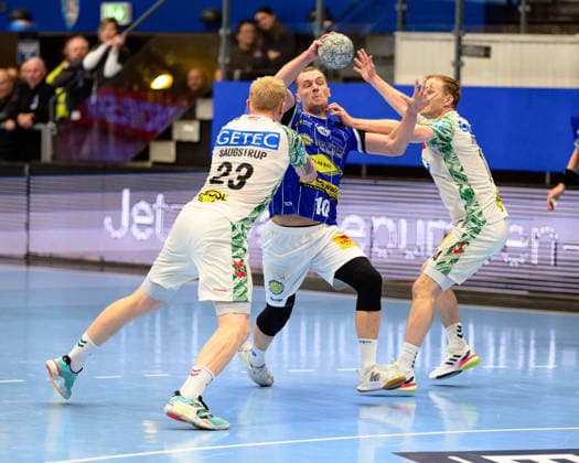 Magnus, Saugstrup Kreislaeufer, SC Magdeburg, 23 , Fynn, Hangstein Rueckraum Links, ThSV Eisenach, 10 , Omar Ingi, Magnusson Rueckraum Rechts, SC Magdeburg, 14 GER, ThSV Eisenach vs SC Magdeburg, Handball, Bundesliga, Matchday 19, Season 2025 2026, 27 12 2025 GER, ThSV Eisenach vs SC Magdeburg, Handball, Bundesliga, Matchday 19, Season 2025 2026, 27 12 2025 Eisenach Copyright: xEibner-Pressefoto MartinxHerbstx EP_MHT