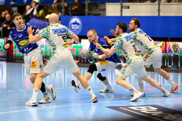 Vukasin, Antonijevic Center Back, ThSV Eisenach, 41 , Oscar, Bergendahl Circle Winger, SC Magdeburg, 54 , Peter, Walz Circle Winger, ThSV Eisenach, 14 , Elvar Orn, Jonsson Left Back, SC Magdeburg, 19 , Magnus, Saugstrup Circle Winger, SC Magdeburg, 23 GER, ThSV Eisenach vs SC Magdeburg, Handball, Bundesliga, Matchday 19, Season 2025 2026, 27 12 2025 GER, ThSV Eisenach vs SC Magdeburg, Handball, Bundesliga, Matchday 19, Season 2025 2026, 27 12 2025 Eisenach Copyright: xEibner-Pressefoto MartinxHerbstx EP_MHT