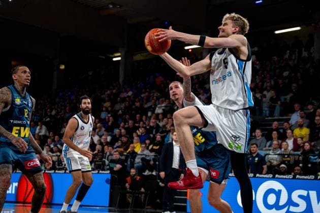 Game action with Zsombor Maronka 5 Veolia Towers Hamburg , Michale Kyser 12 EWE Baskets Oldenburg and Martin Breunig 13 Veolia Towers Hamburg Game action with Zsombor Maronka 5 Veolia Towers Hamburg and Michale Kyser 12 EWE Baskets Oldenburg Copyright: xspeedshotx