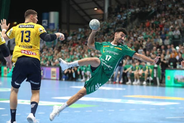 Handball DAIKIN HBL, SC DHfK Leipzig Rhein Neckar Löwen 27 12 2025 Ahmed Khairi 17, SC DHfK Leipzig throwing Handball, DAIKIN HBL, 1 Bundesliga, Saison 2025 2026, 19 Spieltag SC DHfK Leipzig vs Rhein Neckar Löwen am 27 12 2025 in der Quarterback Immobilien Arena Leipzig Copyright: xBEAUTIFULxSPORTS JanxKaeferx