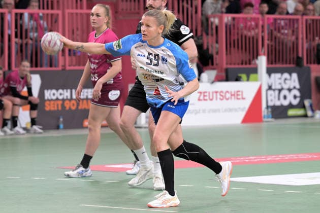 Antje Doell Sport Union Neckarsulm, 59 at 7 meter TusSies Metzingen vs Sport Union Neckarsulm, handball, Alsco HBF, 9 league matchday, season 2025 2026, 27 12 2025 TusSies Metzingen vs Sport Union Neckarsulm, handball, Alsco HBF, 9 league matchday, season 2025 2026, 27 12 2025 Tuebingen Copyright: xEibner-Pressefoto TobiasxBaurx EP_TBR