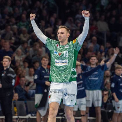 Handball, Men, Season 2025 2026, DAIKIN Handball Bundesliga 19 Matchday , Füchse Berlin FRISCH AUF Göppingen, Mathias Gidsel Füchse Berlin , 27 12 2025, Copyright: xSebastianxRäppold MatthiasxKochx