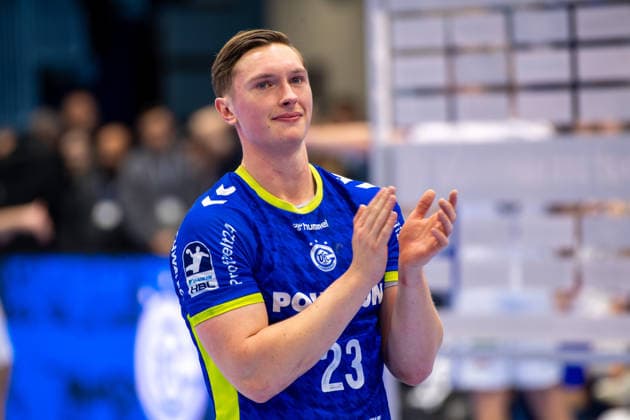 Daikin Handball Bundesliga, VfL Gummersbach Handball Sport Verein Hamburg, 27 12 2025 Ole Pregler VfL Gummersbach, 23 , at the farewell from VfL Gummersbach Daikin Handball Bundesliga, VfL Gummersbach Handball Sport Verein Hamburg, 27 12 2025 Copyright: xBEAUTIFULxSPORTS Erlhofx