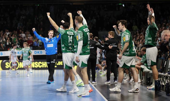 Füchse team cheers after the end of the game Joy Emotion Cheers Sport Handball HBL Bundesliga Men 19 Matchday Season 2025 2026 27 12 2025 Füchse Berlin vs Frisch Auf Göppingen