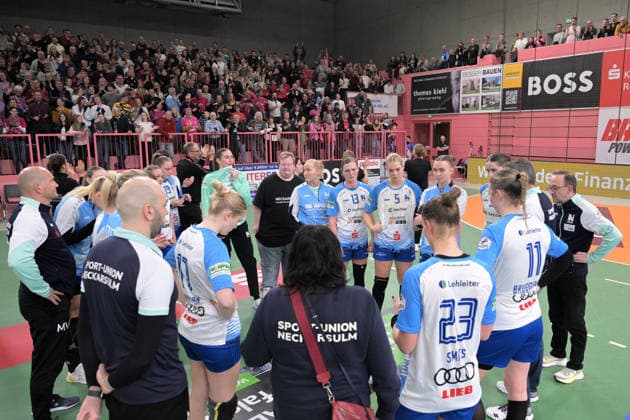 Circle of Sport Union Neckarsulm after the match TusSies Metzingen vs Sport Union Neckarsulm, handball, Alsco HBF, 9 league matchday, season 2025 2026, 27 12 2025 TusSies Metzingen vs Sport Union Neckarsulm, handball, Alsco HBF, 9 league matchday, season 2025 2026, 27 12 2025 Tuebingen Copyright: xEibner-Pressefoto TobiasxBaurx EP_TBR