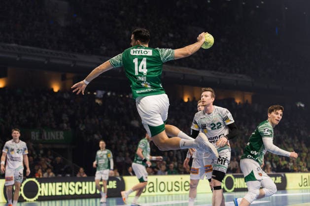Aitor ARINO Fuechse Berlin, 14 scores a goal, Action, Goal throw GER, Fuechse Berlin vs FRISCH AUF Goeppingen, Handball, Bundesliga, Matchday 19, Season 2025 2026, 27 12 2025, GER, Fuechse Berlin vs FRISCH AUF Goeppingen, Handball, Bundesliga, Matchday 19, Season 2025 2026, 27 12 2025, Berlin Copyright: xEibnerxPressefoto OliverxSchmidtx EP_OST