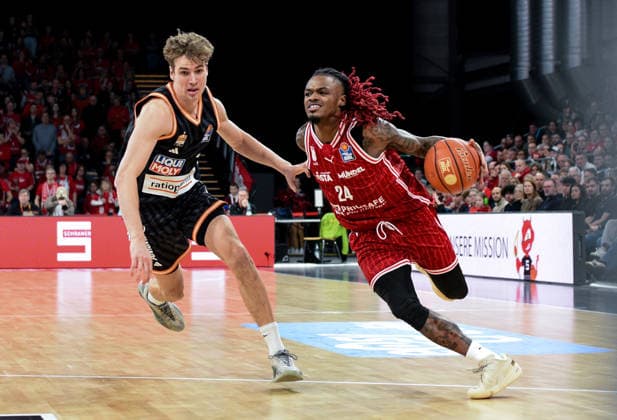 Brose Arena, Bamberg Baskets vs. Ratiopharm Ulm Germany, Bamberg, Brose Arena - 27 Dec 2025 - Basketball Bundesliga - Bamberg Baskets vs. Ratiopharm Ulm Image: Cobe Williams (Bamberg Baskets) in action. Bamberg Brose Arena Bayern Germany Copyright: xPresseFotoxEvans xRyanxEvansx