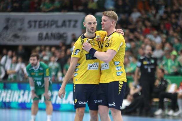 Handball DAIKIN HBL, SC DHfK Leipzig Rhein Neckar Löwen 27 12 2025 Joy and jubilation for Lukas Sandell 11, Rhein Neckar Löwen and Haukur Prastarson 25, Rhein Neckar Löwen Handball, DAIKIN HBL, 1 Bundesliga, Season 2025 2026, Matchday 19 SC DHfK Leipzig vs Rhein Neckar Löwen on 27 12 2025 at the Quarterback Immobilien Arena Leipzig Copyright: xBEAUTIFULxSPORTS JanxKaeferx