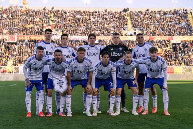 Como 1907 team line up, Mannschaftsbild, Totale during US Lecce vs Como 1907, Italian soccer Serie A match in Lecce, Italy, December 27 2025  Copyright: xEmmanuelexMastrodonato IPAxSportx xipa-agency.netx xx IPA_69505800 IPA_Agency_IPA69505800