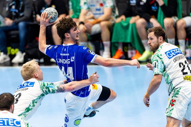 27 12 2025, GER, Handball, Men, Season 25 26, Daikin 1 Bl, 19 Matchday, ThSV Eisenach SC Magdeburg Magnus Saugstrup SC Magdeburg , Stephan Seitz ThSV Eisenach,44 99817 Eisenach Werner Assmann Halle Am Sportp Thueringen Germany