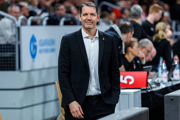 Ty Harrelson ratiopharm Ulm, Coach , single picture, single photo, portrait, portraet, BMA365 Bamberg Baskets vs ratiopharm Ulm, Basketball, easyCredit BBL, Matchday 12, 27 12 2025 BMA365 Bamberg Baskets vs ratiopharm Ulm, Basketball, easyCredit BBL, Matchday 12, 27 12 2025 Bamberg Copyright: xEibner-Pressefoto G.xSantemizx EP_EER