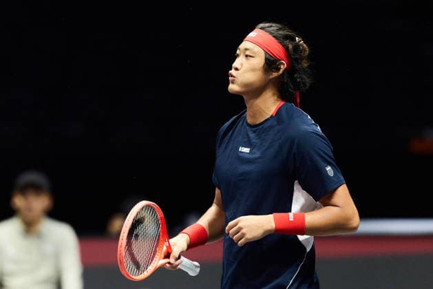 SHENZHEN, CHINA - DECEMBER 28: Zhang Zhizhen of China reacts in the Men s Singles match against Valentin Vacherot of Monaco on day 3 of the 2025 World Tennis Continental Cup at Shenzhen Universiade Center on December 28, 2025 in Shenzhen, Guangdong Province of China.  Copyright: xVCGx 111612311455