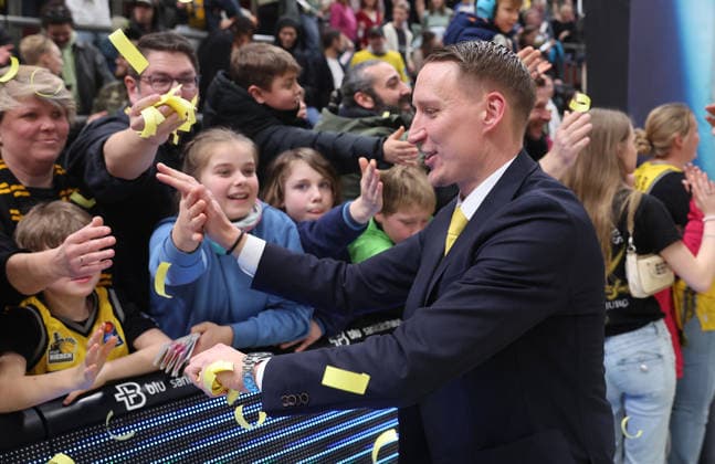 Ludwigsburg , easyCredit Basketball Bundesliga MHP Riesen Ludwigsburg vs Science City Jena , Coach Mikko Riipinen Riesen with the fans