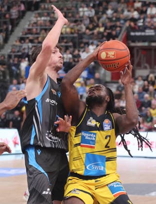 Ludwigsburg , easyCredit Basketball Bundesliga MHP Riesen Ludwigsburg vs Science City Jena , from left Kristofer Krause Jena Tray Buchanan Riesen