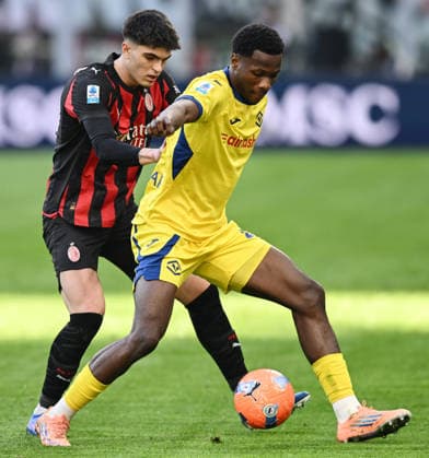 Db Milano 28 12 2025 - campionato di calcio serie A Milan-Hellas Verona foto Daniele Buffa Image nella foto: Daniel Oyegoke-Davide Bartesaghi 