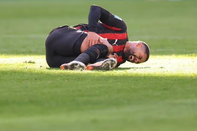 Milan, Italy, 28th December 2025. Ruben Loftus-Cheek of AC Milan reacts after being upended by Cheikh Niasse of Hellas Verona during the AC Milan vs Hellas Verona Serie A match at Giuseppe Meazza, Milan. Picture credit should read: Jonathan Moscrop Sportimage EDITORIAL USE ONLY. No use with unauthorised audio, video, data, fixture lists, club league logos or live services. Online in-match use limited to 120 images, no video emulation. No use in betting, games or single club league player publications. SPI_013_JM_MILAN_VERONA SPI-4369-0013