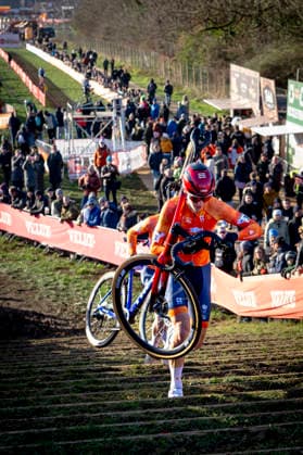 Guus van den Eijnden during the UCI Cyclo cross World Cup 2025 men u23 in DENDERMONDE, Belgium on 28 december 2025, photo by Marcel van Dorst EYE4images DeFodi Images