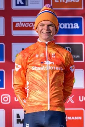 Dutch David Haverdings pictured on the podium after the men s U23 race at the World Cup cyclocross cycling event in Dendermonde, Belgium, stage 8 (out of 12) of the UCI World Cup cyclocross competition, Saturday 27 December 2025. DAVIDxPINTENS  x151916234x