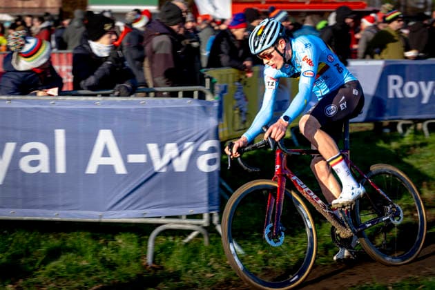 Viktor Vandenberghe during the UCI Cyclo cross World Cup 2025 men u23 in DENDERMONDE, Belgium on 28 december 2025, photo by Marcel van Dorst EYE4images DeFodi Images