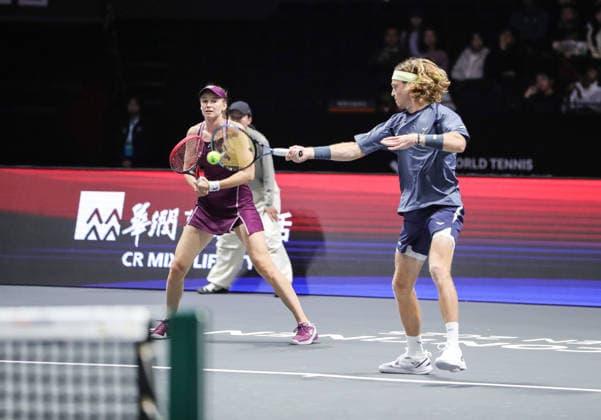 SHENZHEN, CHINA - DECEMBER 28: Elena Rybakina of Kazakhstan and Andrey Rublev return a shot in the Mixed Doubles match against Iga Swiatek of Poland and Valentin Vacherot of Monaco on day 3 of the 2025 World Tennis Continental Cup at Shenzhen Universiade Center on December 28, 2025 in Shenzhen, Guangdong Province of China.  Copyright: xVCGx 111612349536
