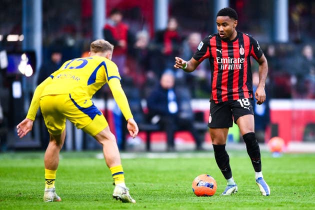 2025-12-28 AC Milan v Hellas Verona FC - Serie A MILAN, ITALY - DECEMBER 28: Victor Nelsson of Hellas Verona FC, Christopher Nkunku of AC Milan during the Serie A match between AC Milan and Hellas Verona FC at Giuseppe Meazza Stadium on December 28, 2025 in Milan, Italy. (Photo by Alberto Gandolfo BSR Agency) Milan Italy Content not available for redistribution in The Netherlands directly or indirectly through any third parties. Copyright: xBSRxAgencyx