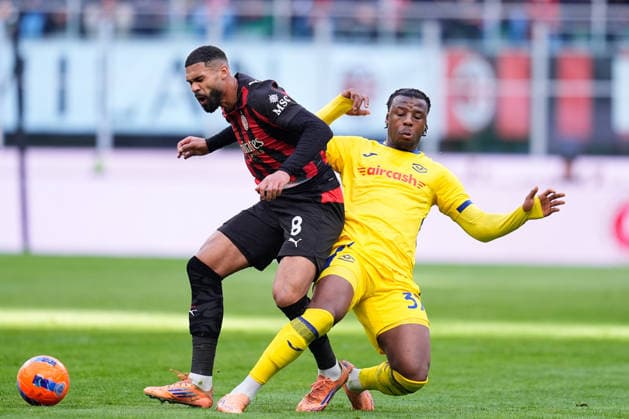 December 28, 2025, Milan, Milan, Italy: Ruben Loftus-Cheek of AC Milan and Armel Bella-Kotchap of Hellas Verona in action during the Serie A football match played between AC Milan and Hellas Verona FC at Giuseppe Meazza Stadium on December 28, 2025, in Milan, Italy. Milan Italy - ZUMAa181 20251228_zaa_a181_017 Copyright: xDennisxAgyemanx