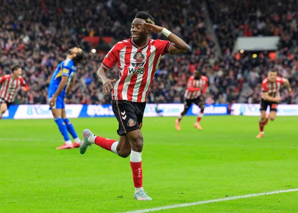 Sunderland v Leeds United Premier League Simon Adingra of Sunderland celebrates scoring his teams first goal during the Premier League match at the Stadium of Light, Sunderland 28 12 2025 UK Newspapers OUT Copyright: xFredxPalmerx FIL-22706-0072