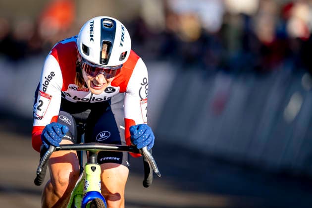 Lucinda Brand BALOISE GLOWI LIONS during the UCI Cyclo cross World Cup 2025 Woman in DENDERMONDE, Belgium on 28 december 2025, photo by Marcel van Dorst EYE4images DeFodi Images